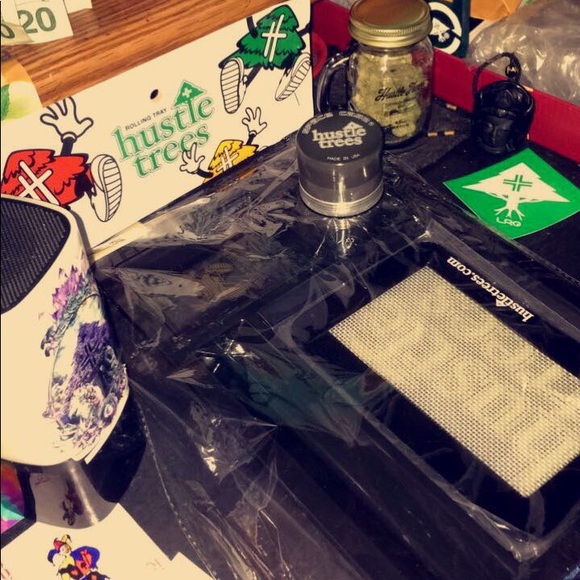 Meet your Posher, Michael LRG-Rep - Picture 10 of 12